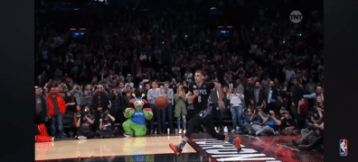 动图预警??近10年满分扣篮？麦克朗霸屏 拉文&戈登世纪大战