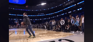 动图预警??近10年满分扣篮？麦克朗霸屏 拉文&戈登世纪大战