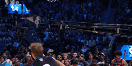 动图预警??近10年满分扣篮？麦克朗霸屏 拉文&戈登世纪大战