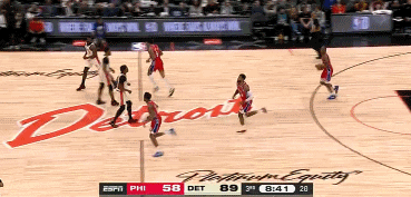 菜鸟丨卡斯尔15中10新高33分 “大方脑袋”科利尔15+13连中关键球