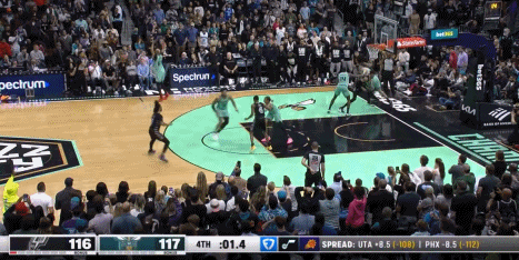 1.4秒绝杀球不能运？回顾东契奇1.8秒运球两次压哨三分绝杀灰熊