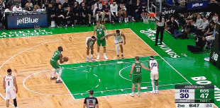 人心散了！比尔连续出现离谱三不沾 奥尼尔传布克低级失误