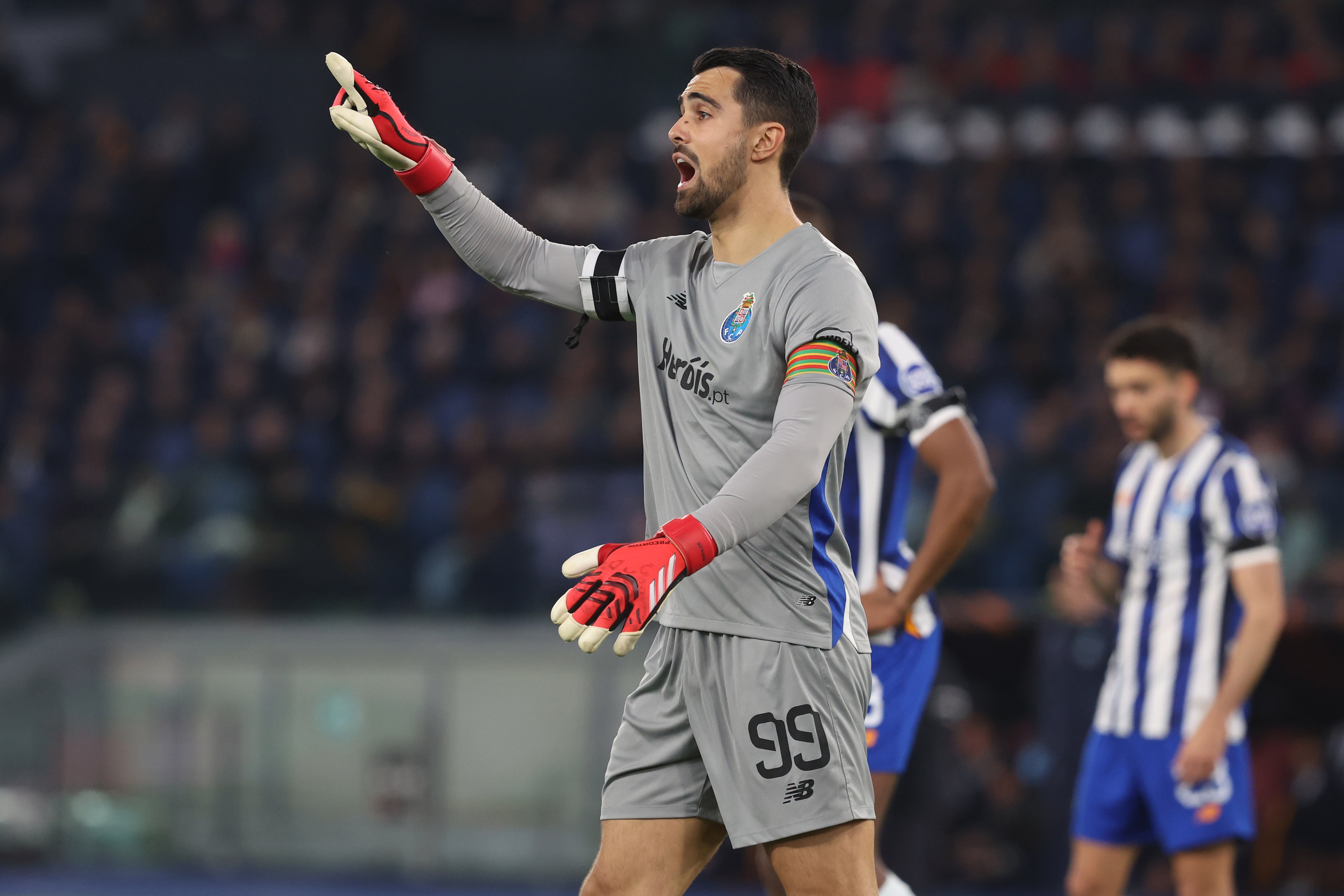 身价3800万欧！记者：曼城希望签下波尔图门将迪奥戈-科斯塔